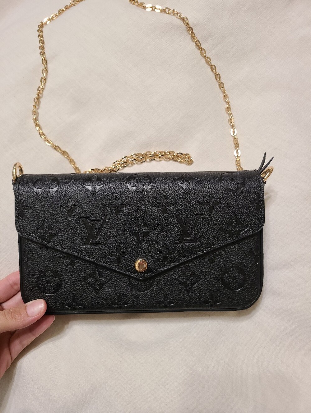 Black Embossed Chain Purse/wallet - Picture 2 of 8